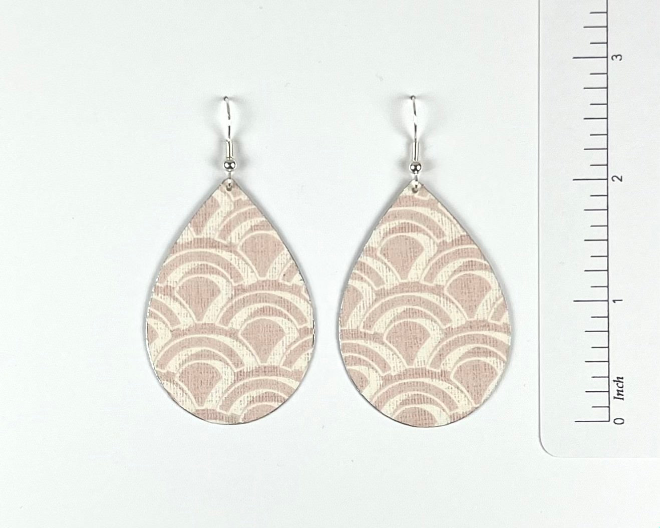 Pink Scallop Pattern Teardrop Earrings